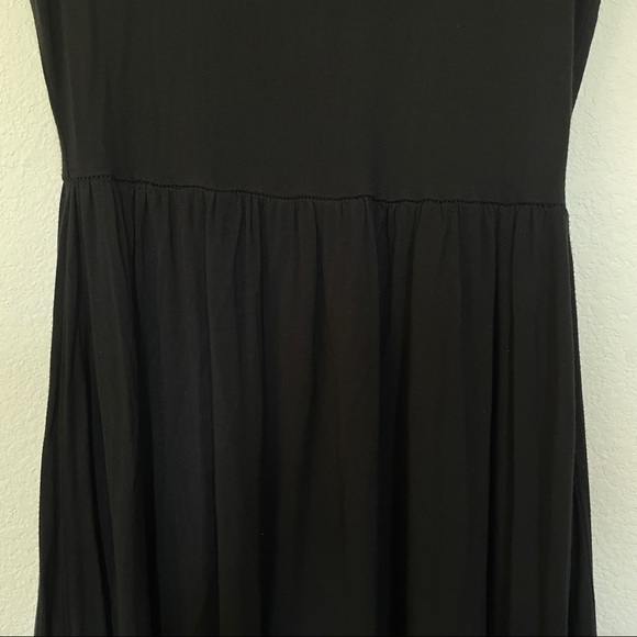 Old Navy Black Dress - Picture 5 of 8